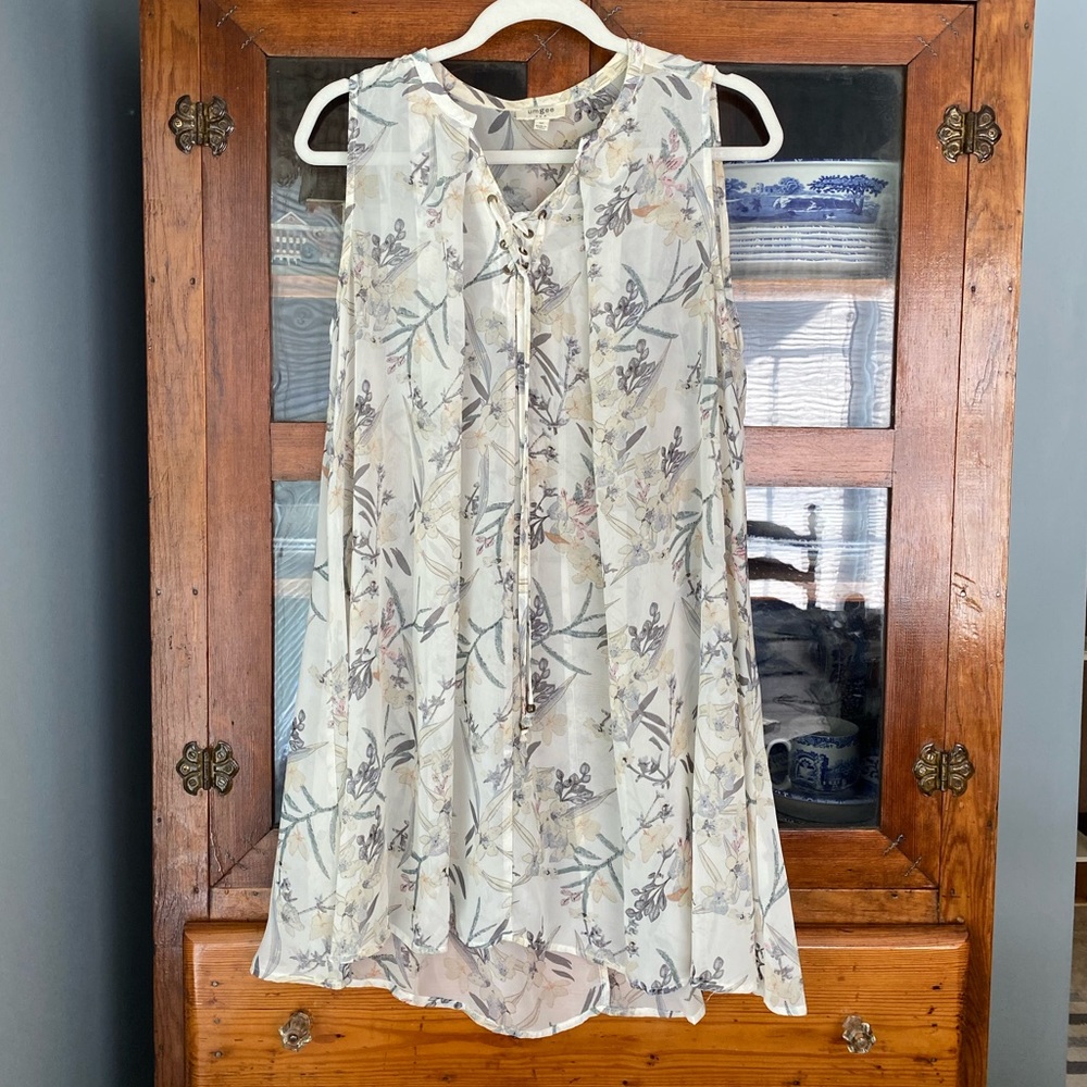 Umgee Sheer Floral Tunic Size Medium